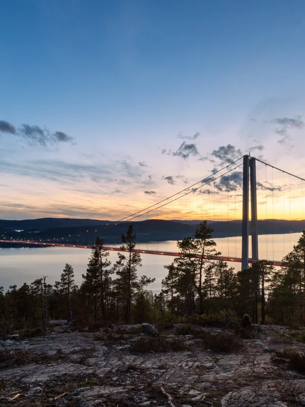 högakustenbron solnedgång